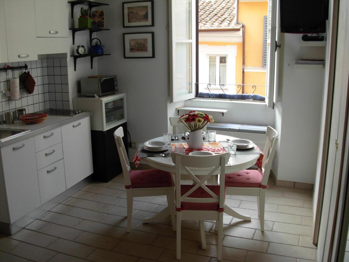 Monti'S Holiday Apartamento Roma Exterior foto